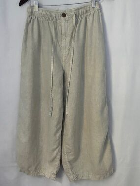 Women’s Relaxed Drawstring Cropped Pants in Light Sage ~ Hemp, Tensel, Natural